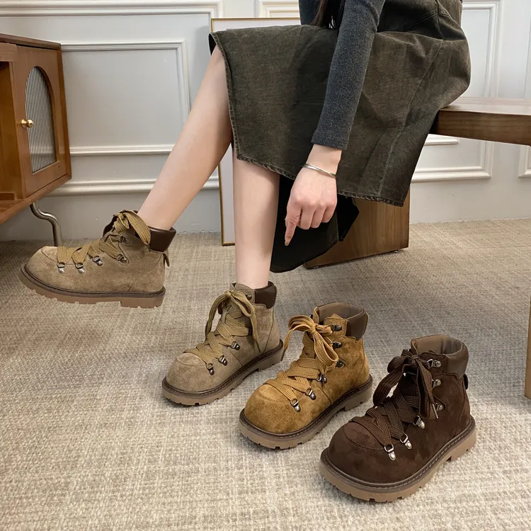 贾不假马丁靴女款2025新款秋季系带复古百搭显瘦厚底增高高帮短靴