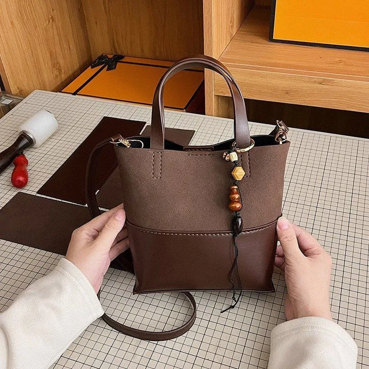 女包通勤手工单肩斜挎新款材料包手工包DIY手提拼接水桶包托特包