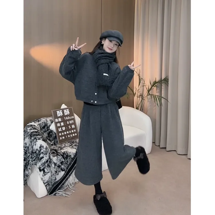 2025冬季设计感3160羊毛加厚夹棉针织呢外套+八分直筒裤两件套