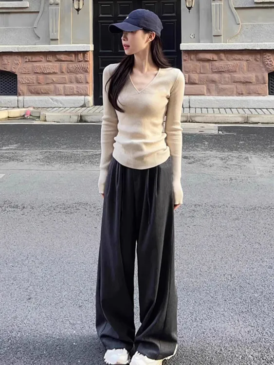 杏色v领长袖内搭打底衫女秋冬2025新款纯欲修身显瘦正肩针织上衣