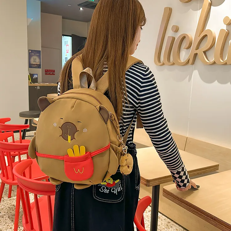 百搭双肩包女透气熊卡皮巴拉女孩拉链卡通可爱风双肩背休闲包包