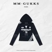 明明GUKKS『博主挚爱』2025秋季美式撞色织带连帽假两件T恤上衣