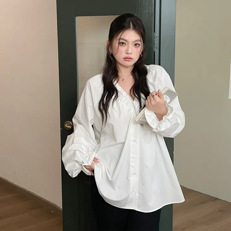 早秋季大码女装法式独特精致v领衬衣胖mm高级感chic别致衬衫上衣