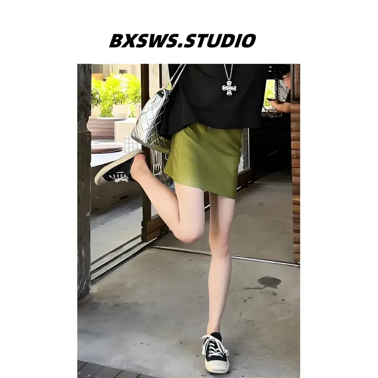 缎面纯色高腰A字短裙女秋季新款显瘦流行百搭设计感小个子半身裙