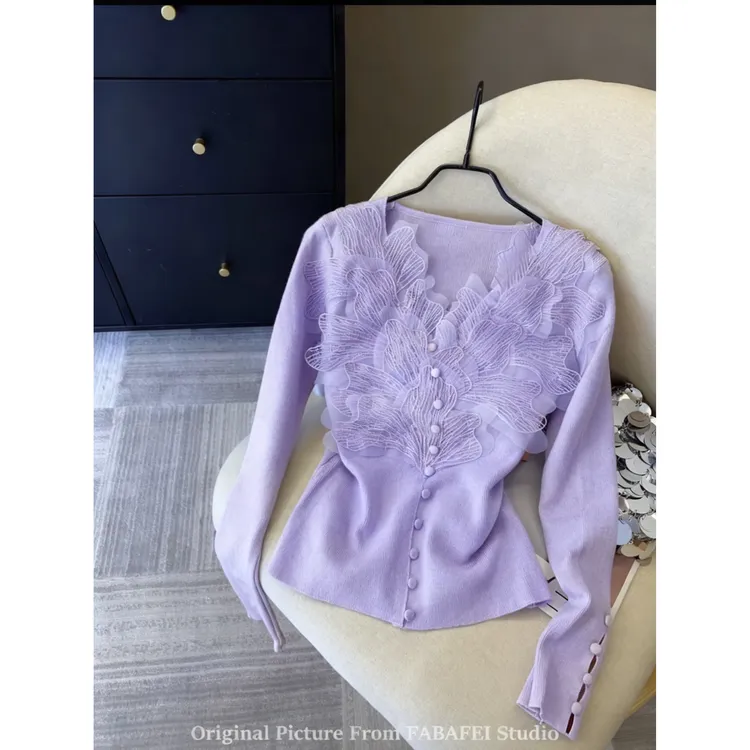 法式甜美蕾丝花朵v领针织衫女秋冬款小众设计感减龄修身显瘦上衣