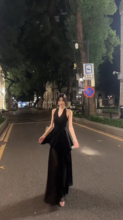 2025夏季新款时尚套装气质显瘦洋气休闲百搭性感辣妹外出上衣半裙