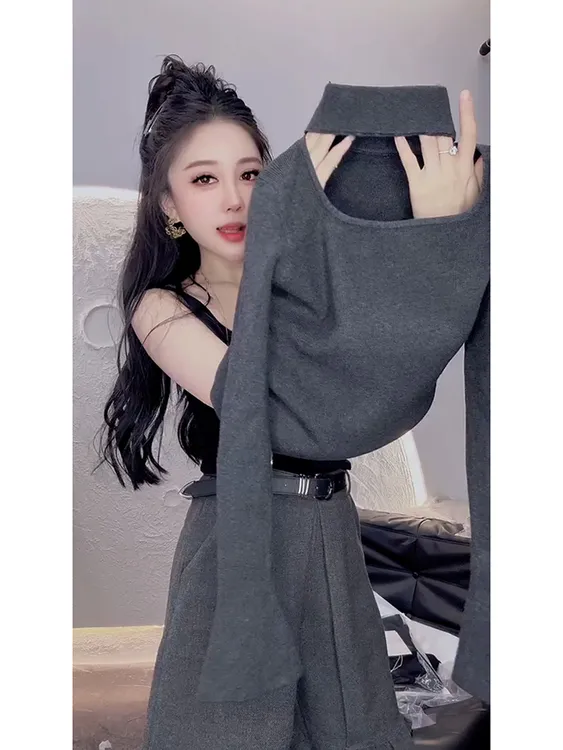 今年流行韩系时尚洋气减龄上衣设计感小众高级感绝美灰色针织T恤