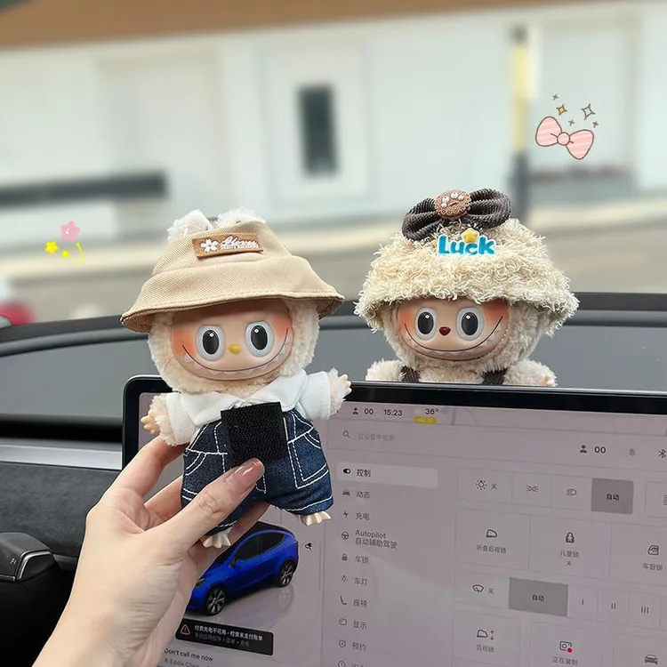 拉布布车内饰品摆件可爱中控屏幕labubu趴趴汽车装饰车载玩偶公仔