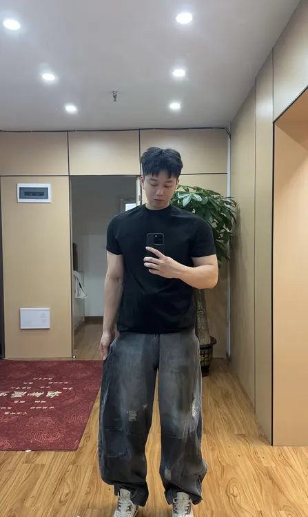 2025情侣复古解构做脏做旧水洗破洞弯刀牛仔裤男香蕉裤倒穿长裤