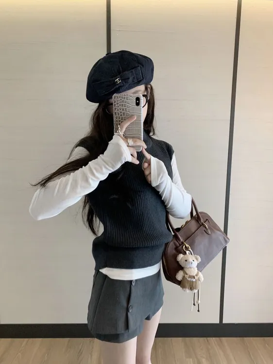 韩系早秋穿搭一整套气质高级感针织背心打底衫百搭裙裤宽松皮衣潮