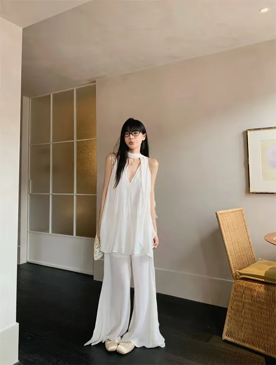 禅意挂脖飘带衬衣慵懒无袖衬衫女2025新款宽松软糯白色阔腿裤套装