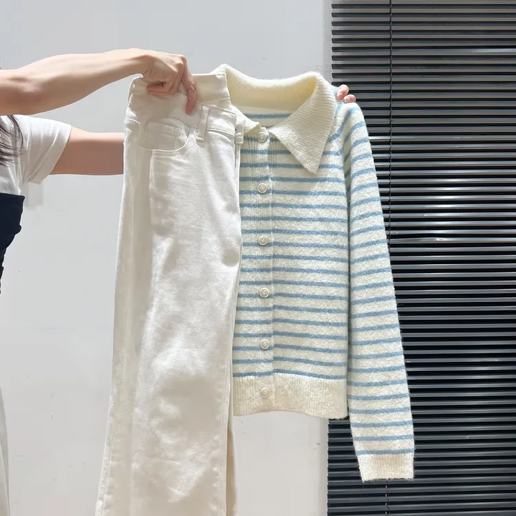 小婉薇秋冬翻领条纹长袖针织毛衣加厚外套高腰休闲牛仔裤套装女