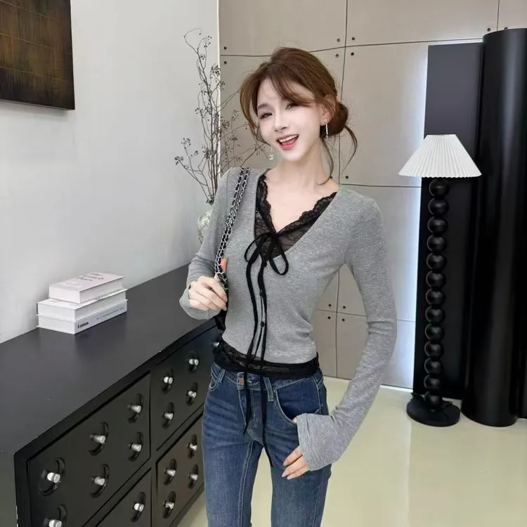 【风月俏佳】蕾丝拼接假两件系带纯欲v领修身上衣