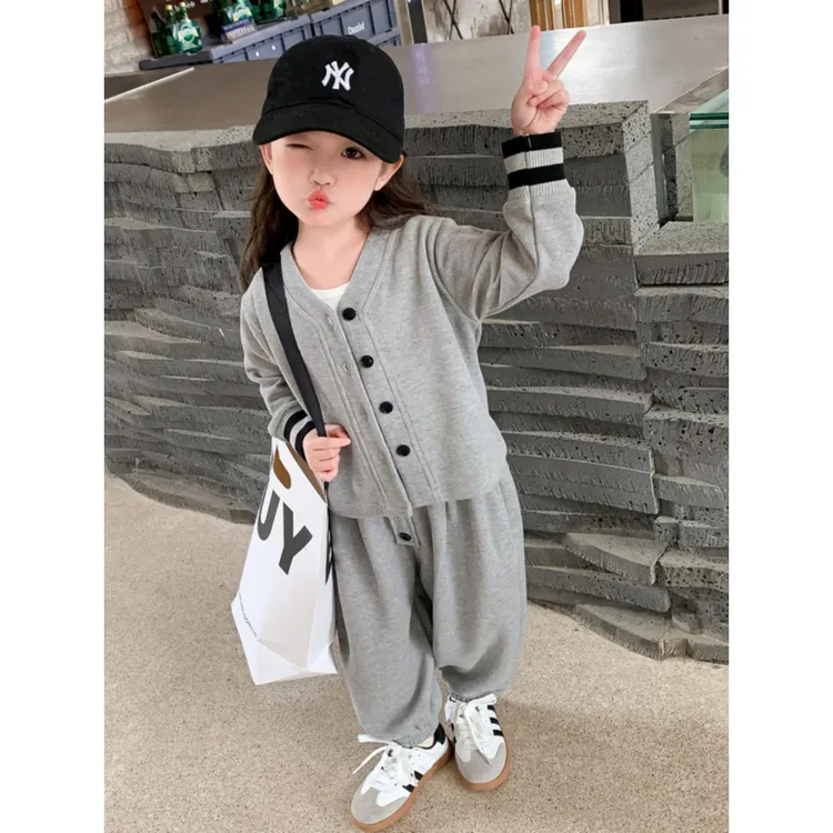 女孩套装2025春秋季新时尚儿童时尚运动两件套男孩和女孩韩版风格