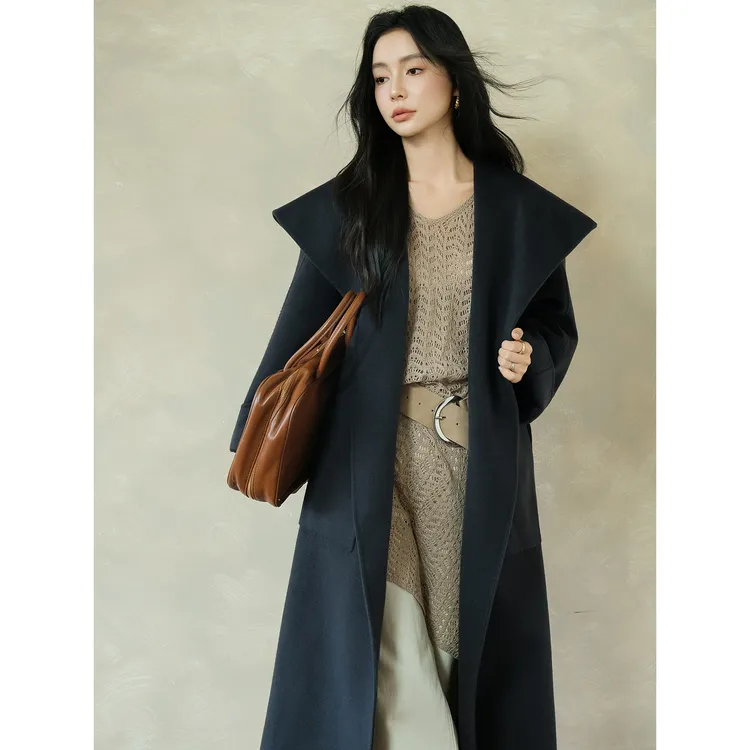 2025年秋冬新款戛纳之夜宽松浴袍连帽中长款绵羊毛大衣双面呢外套