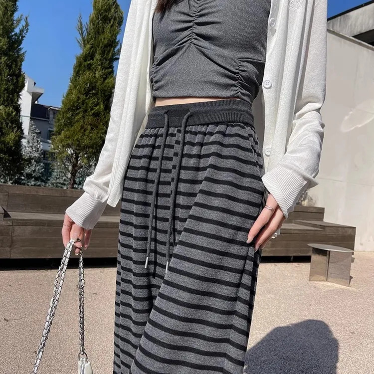 胖mm条纹裤女2025春秋季新款高腰垂感显瘦撞色休闲直筒针织阔腿裤