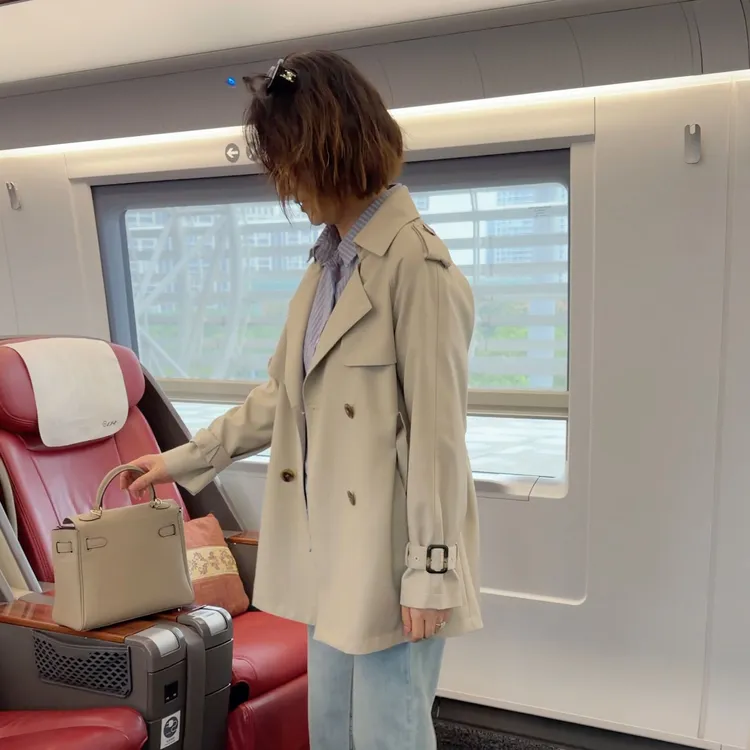 【断码特价】经典大气时尚气质短裤女士收腰风衣外套 百搭中长款