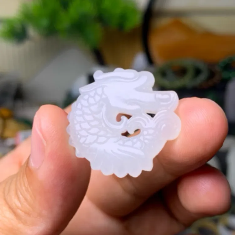 鱼化龙泉同款 和田玉老坑白玉冰润细腻31-7mm手工精雕复古吊坠