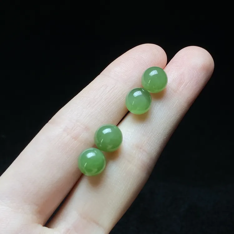 【小北严选】S925银和田玉耳钉约8mm【多样性发一件】-BH14X426