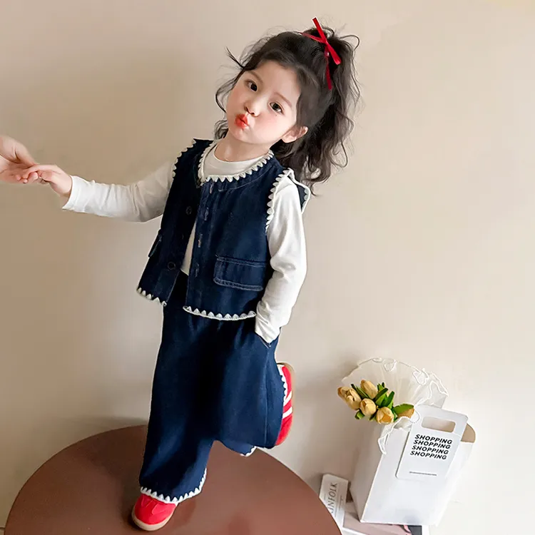 女宝休闲风单排三件套装韩版牛仔