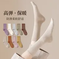 QE新品简约风棉高橡筋女袜舒适透气四季通用无感烫印不脱落袜子