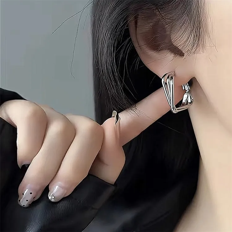 铜合金耳饰 冷淡风金属几何扭曲耳圈耳钉时髦小众设计感个性耳饰