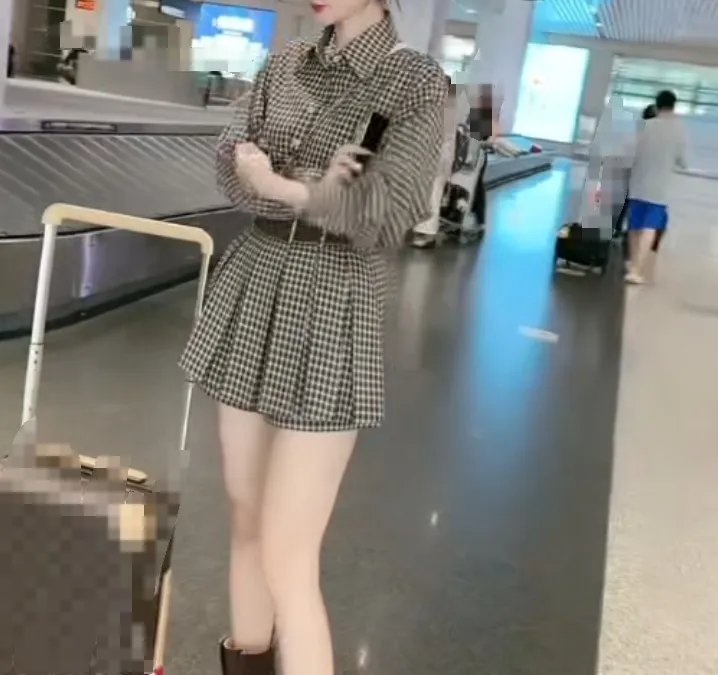 时尚潮流百搭精品女装dgd1687