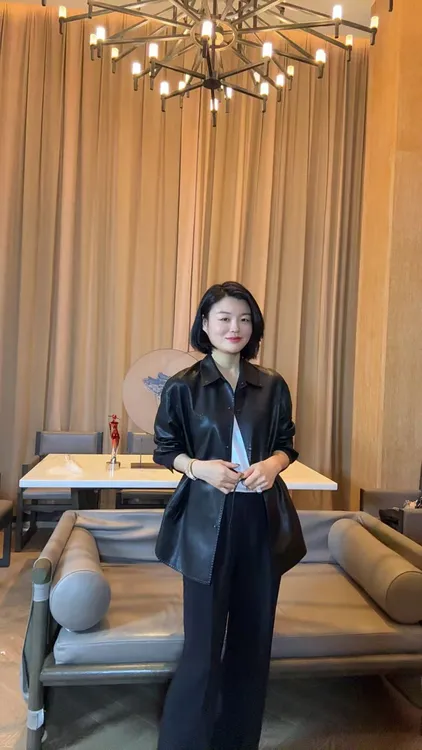 TANTAN  山羊皮 气质翻领定位工艺早秋皮衣  2318