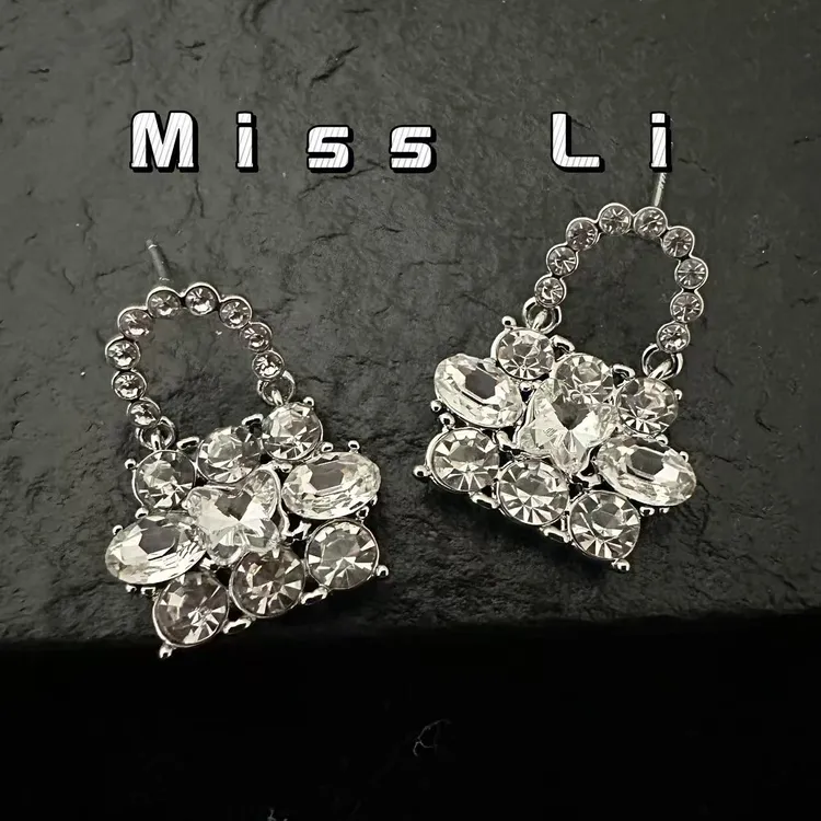 铜合金合成锆石耳饰 小众香风重工包包轻奢气质银色镶嵌776