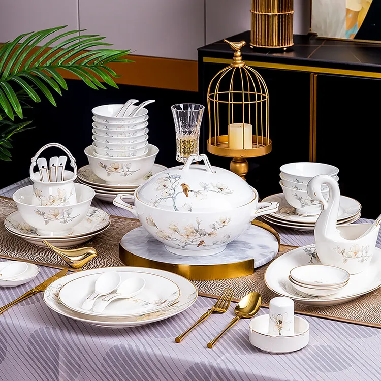 景德镇中式碗碟套装家用高档骨瓷餐具乔迁礼品轻奢陶瓷碗盘子