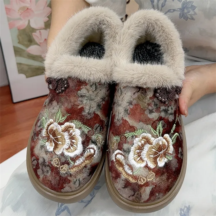 冬季老北京棉鞋女加绒保暖民族风绣花鞋软底轻便舒适一脚蹬女棉鞋