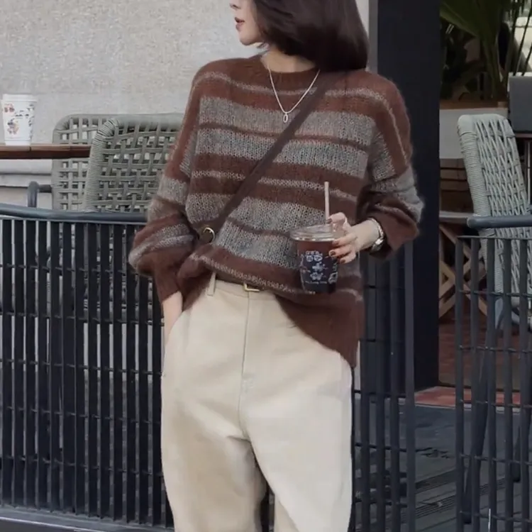 美拉德撞色条纹套头长袖毛衣女秋季新款复古洋气宽松显瘦针织衫
