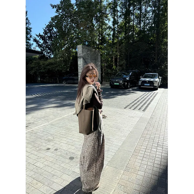 秋季设计感慵懒风显瘦内搭修身时尚高级感宽松外套上衣百搭长裤女