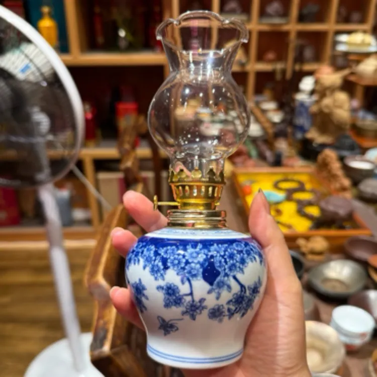 青花陶瓷酥油灯手绘
