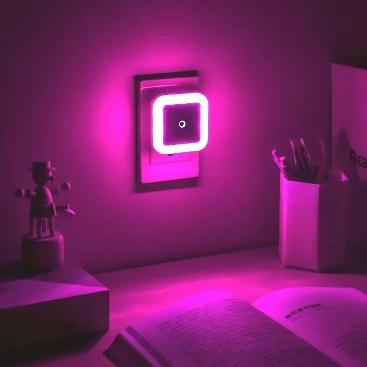 小夜灯光控感应睡眠夜用插电卧室led护眼节能床头灯喂奶婴儿壁灯