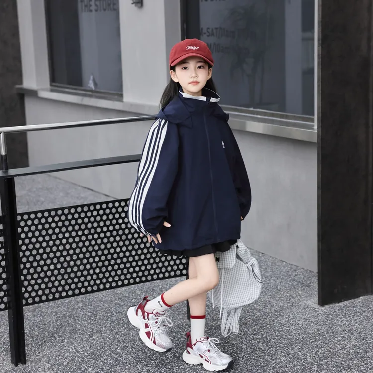  女中大童新款2025 百搭舒适款羽毛球logo秋款风衣防风气质品质款