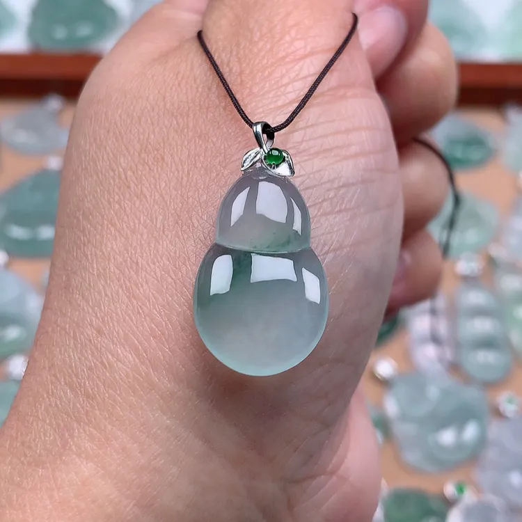 翡翠A货 18k金扣头冰种冰飘花小葫芦吊坠 尺寸25.2×14.3×4.2