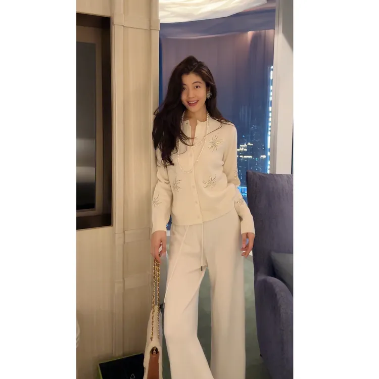 N.COU妮蔻25冬新款百搭休闲风重工刺绣100绵羊毛开衫套装DY10737