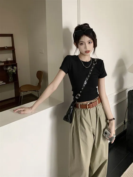 【福利款】休闲风纯色短袖常规T恤ins小众设计感夏季时尚高腰显瘦