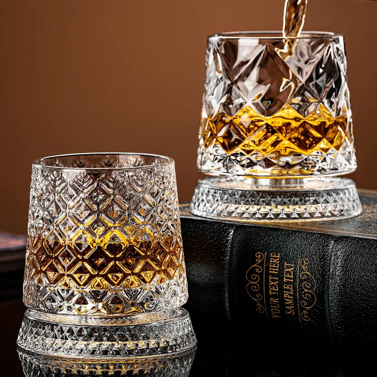 高级感水晶底旋转威士忌酒杯家用解压轻奢高档白兰地洋酒啤酒杯子