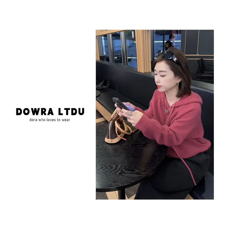 朵拉【慵懒时光】2025年冬季新款纯色连帽长袖毛衣女102-2537927