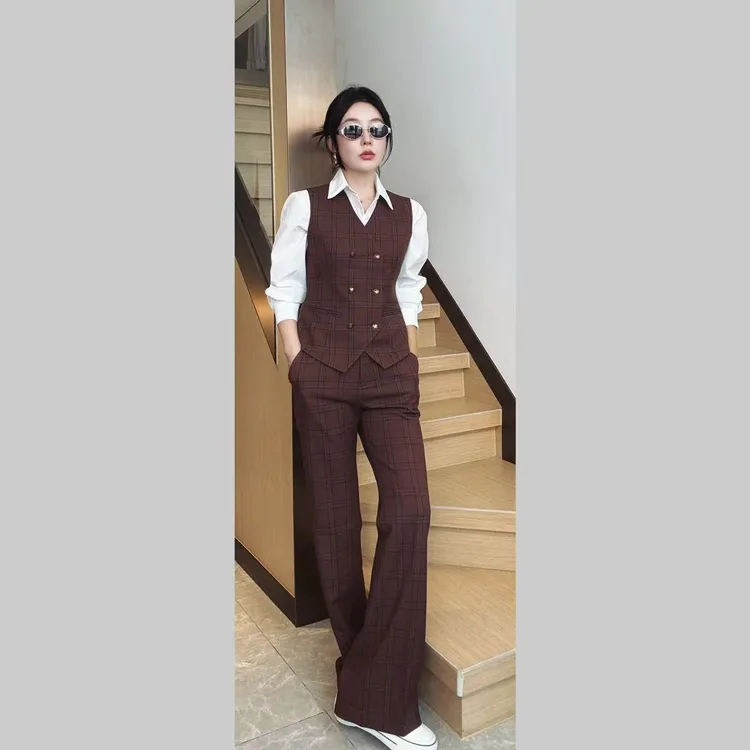 THE MYC 千金风英伦格马甲