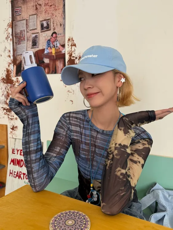 HELLOTANGO《叛逆千金》春游出行不规则解构拼接显瘦网纱T恤552320#