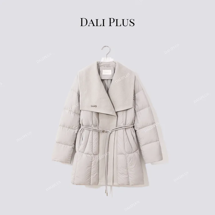 DALI PLUS“大翻领拼接中长款”90鹅绒百搭收腰羽绒服-D5CH4745-2