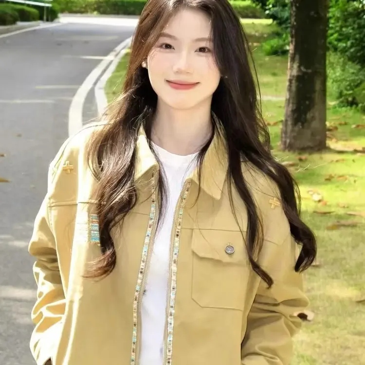 美拉德复古卡其色刺绣拼接翻领外套女春秋时尚高级感宽松显瘦上衣