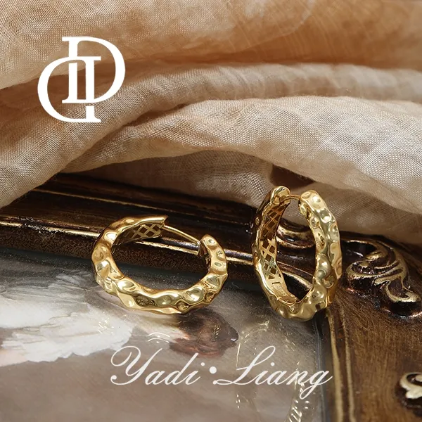 925银耳饰 梁雅帝新品【熔岩奶酪几何C环】设计款气质时尚纯银耳饰