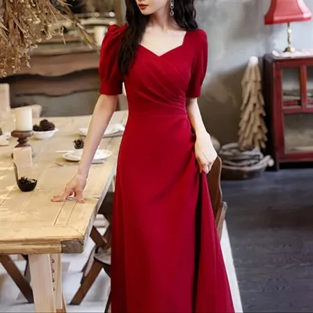 敬酒服新娘高级感平时可穿订婚连衣裙法式红色小个子结婚礼服夏季