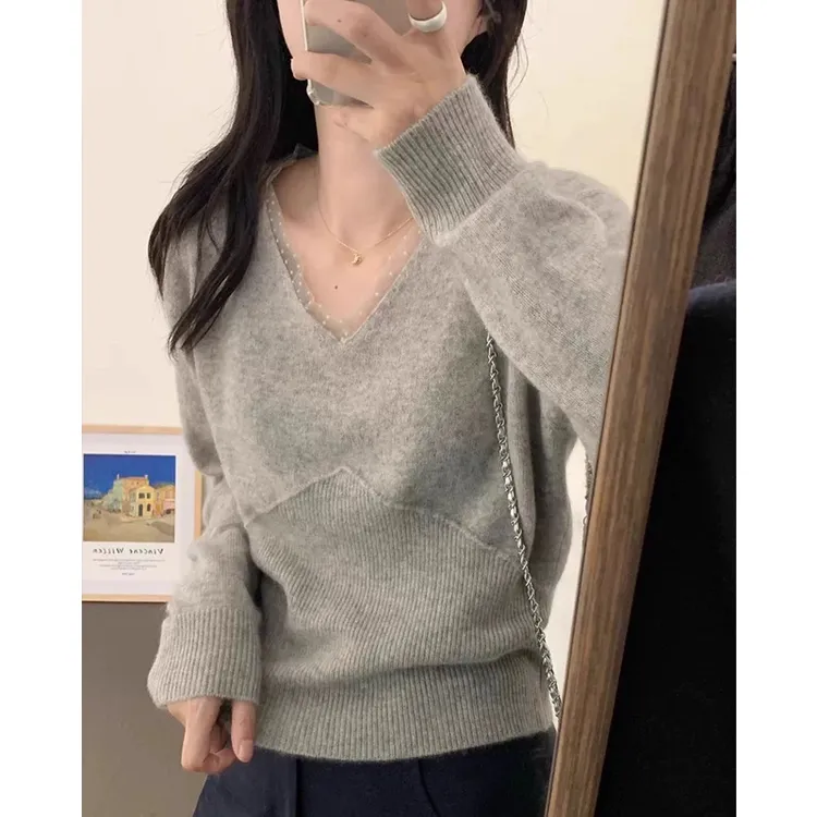 羊毛衫女显瘦网红上衣长袖宽松打底衫百搭时尚针织衫套头v领毛衣