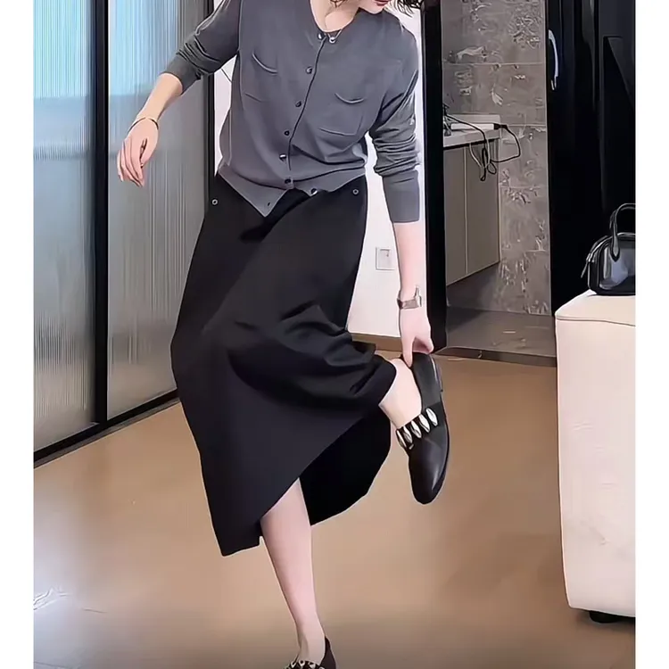 日系小众黑色花苞裙女秋季新款半裙显瘦遮垮气质时尚百搭半身裙子
