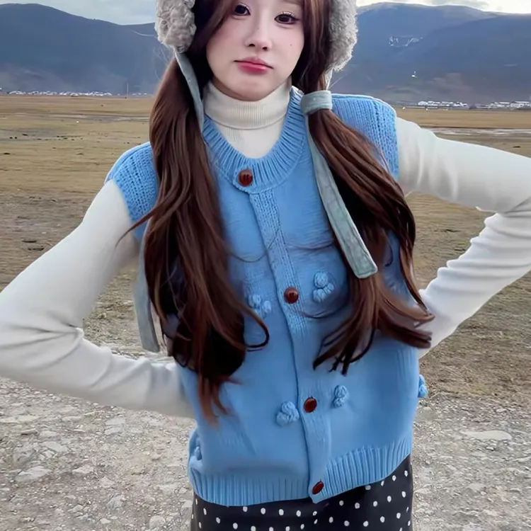 韩系立体毛球针织开衫马甲女秋冬新款时尚气质叠穿上衣潮